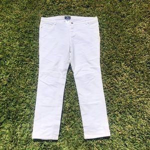 B.A.D. Body Active Design 18 White Corduroy Jeans